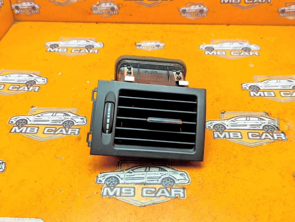 Воздуховод MERCEDES-BENZ C-класс W204/S204 (2006 - 2011) фото 1 &mdash; Разборка Мерседес