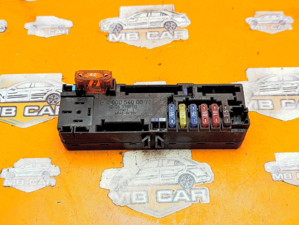 Блок предохранителей MERCEDES-BENZ CLK-класс C208/A208 (1997 - 2000) фото 1 &mdash; Разборка Мерседес