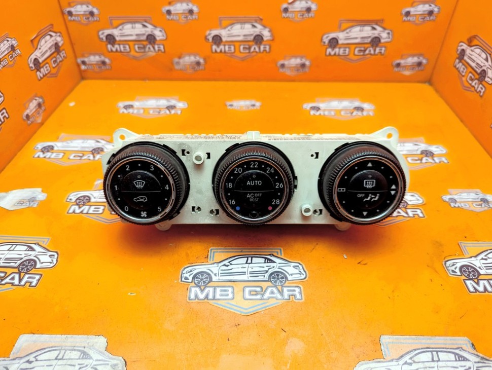 Панель управления климатом MERCEDES-BENZ M-класс W163 рестайлинг (2001 - 2005) фото 1 &mdash; Разборка Мерседес