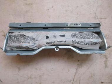 Подушка безопасности коленная MERCEDES-BENZ C-класс W204/S204 (2006 - 2011) — Разборка Мерседес