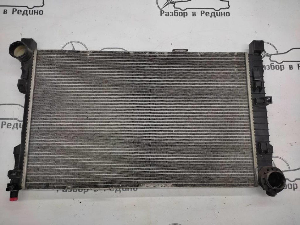Радиатор MERCEDES-BENZ C-класс W203/S203/CL203 (2000 - 2004) фото 1 — Разборка Мерседес