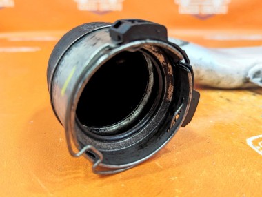 Патрубок интеркулера MERCEDES-BENZ C-класс W205/S205/C205/A205 (2014 - 2018) — Разборка Мерседес