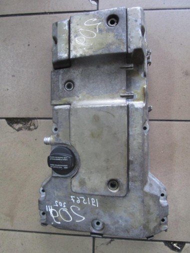 Клапанная крышка MERCEDES-BENZ C-класс W202/S202 (1993 - 1997) — Разборка Мерседес