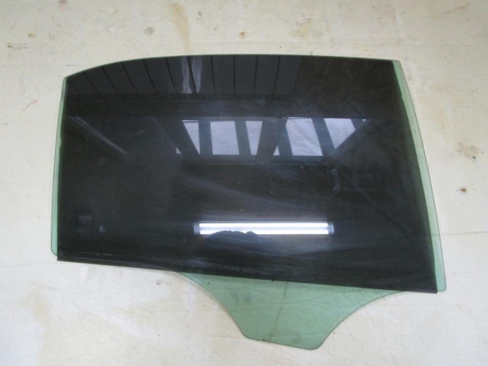 Стекло заднее правое MERCEDES-BENZ E-класс W212/S212/C207/A207 (2009 - 2013) фото 1 — Разборка Мерседес