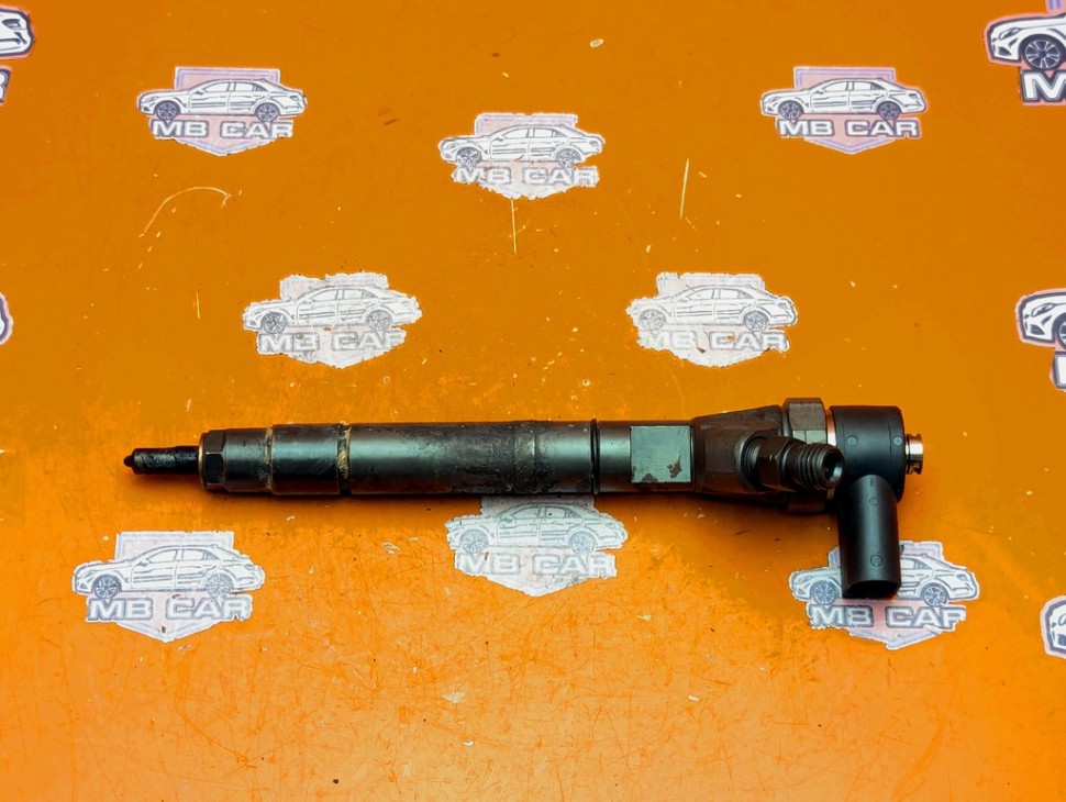 Форсунка ДИЗЕЛЬ MERCEDES-BENZ Vito W638 (1996 - 2003) фото 1 — Разборка Мерседес