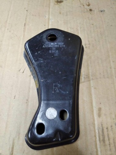 Кронштейн редуктора MERCEDES-BENZ C-класс AMG W205/S205/C205/A205 (2014 - 2018) — Разборка Мерседес