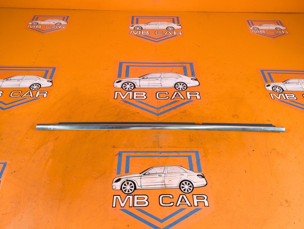 Молдинг стекла двери MERCEDES-BENZ E-класс W212/S212/C207/A207 (2009 - 2013) фото 1 &mdash; Разборка Мерседес