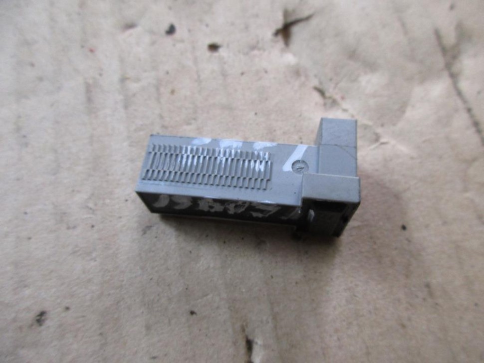 Выключатель стоп-сигнала MERCEDES-BENZ CLA-класс C117/X117 рестайлинг (2016 - 2019) фото 1 — Разборка Мерседес