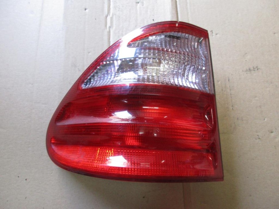 Фонарь задний левый MERCEDES-BENZ E-класс W210/S210 рестайлинг (1999 - 2003) фото 1 — Разборка Мерседес