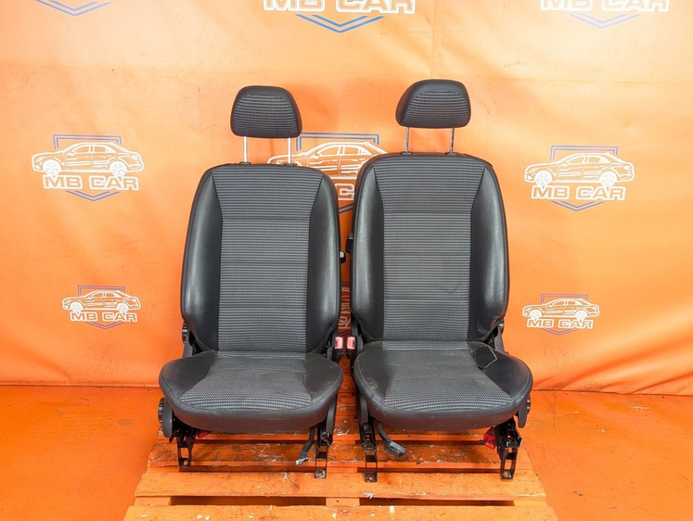 Салон MERCEDES-BENZ A-класс W169 (2004 - 2008) фото 1 &mdash; Разборка Мерседес