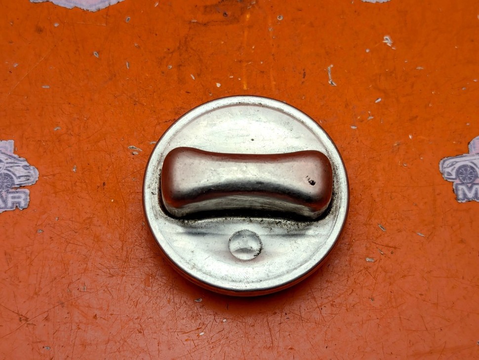 Крышка топливного бака MERCEDES-BENZ G-класс W463 (1990 - 2006) фото 1 — Разборка Мерседес