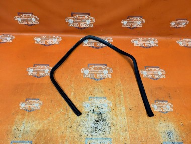 Уплотнитель моторного отсека MERCEDES-BENZ E-класс W124/S124/C124/A124 (1984 - 1997) — Разборка Мерседес