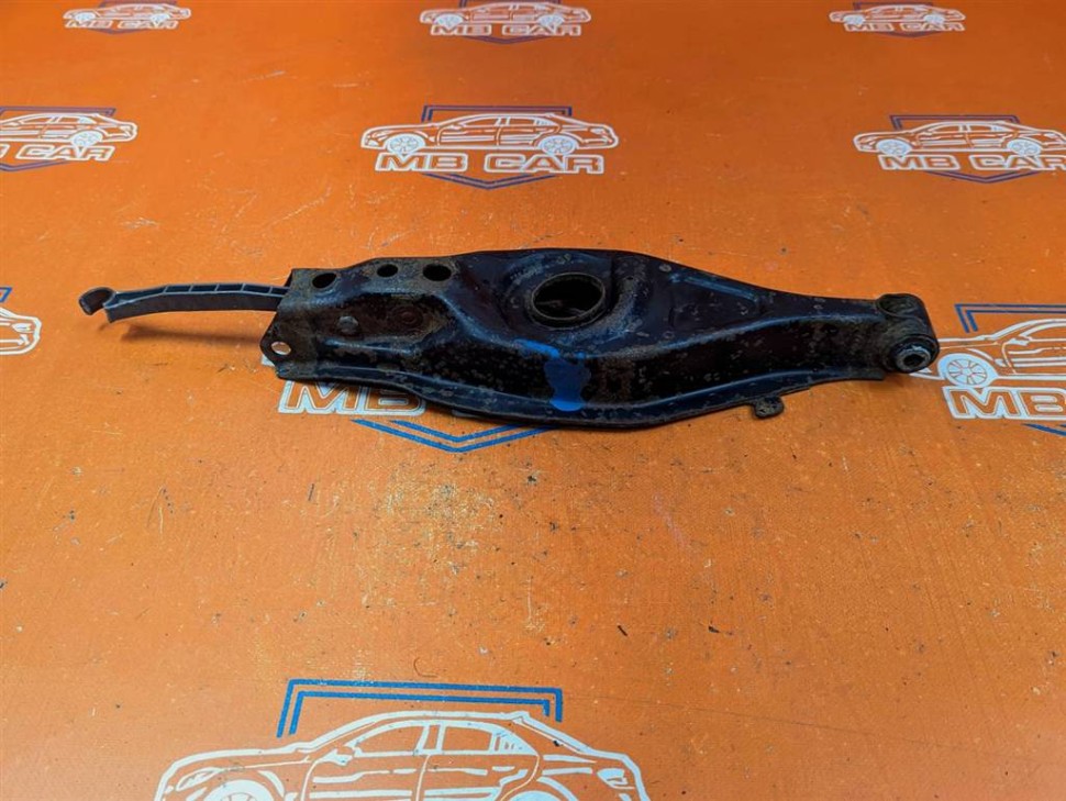 Рычаг задней стойки (лодка) MERCEDES-BENZ W124 W124/S124/C124/A124 (1984 - 1993) фото 1 &mdash; Разборка Мерседес