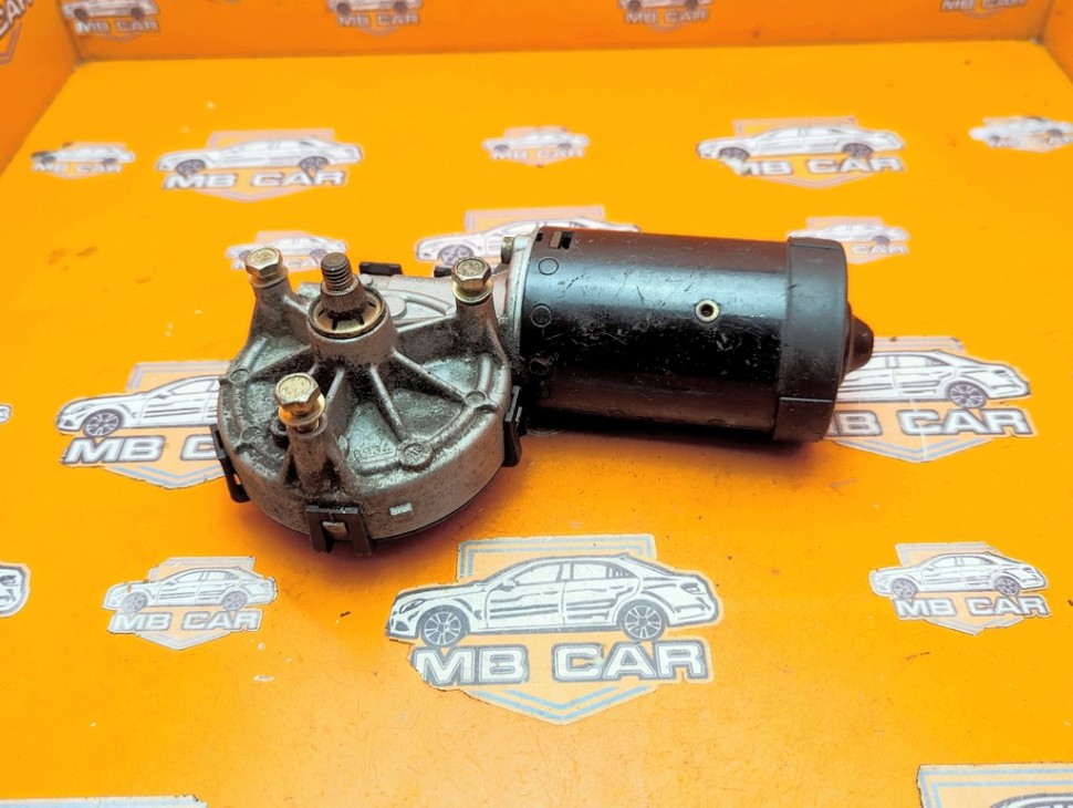 Моторчик дворников передний MERCEDES-BENZ E-класс W210/S210 (1995 - 1999) фото 1 &mdash; Разборка Мерседес