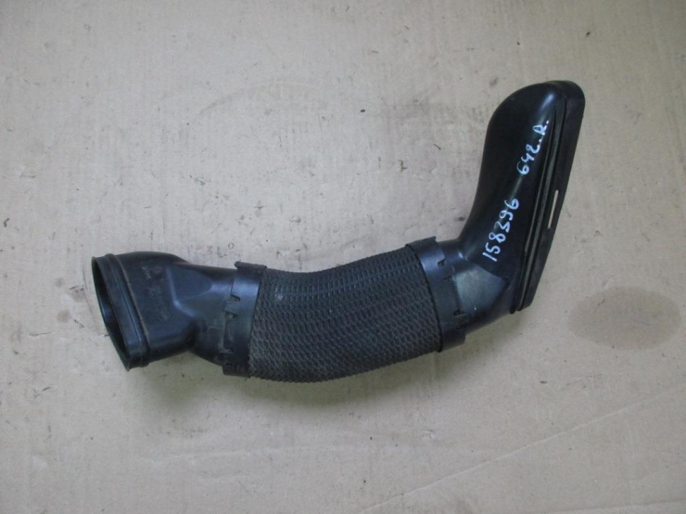 Патрубок воздушный MERCEDES-BENZ CLS-класс C218/X218 (2010 - 2014) фото 1 — Разборка Мерседес