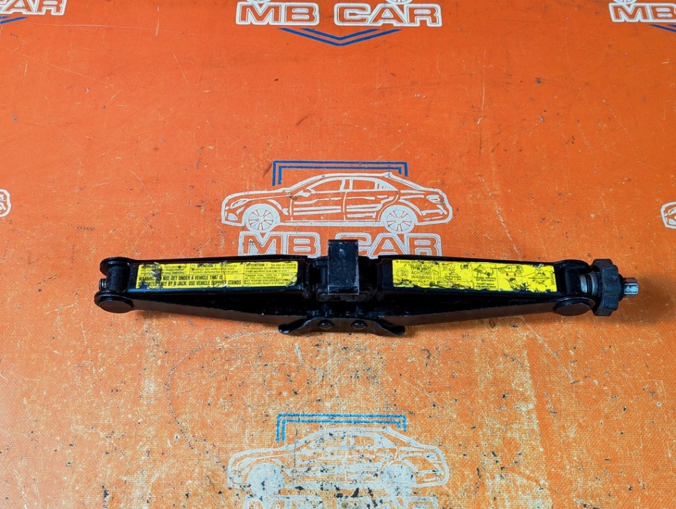 Домкрат MERCEDES-BENZ M-класс W164 рестайлинг (2008 - 2011) фото 1 — Разборка Мерседес