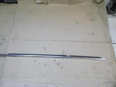 Молдинг стекла двери MERCEDES-BENZ E-класс W212/S212/C207/A207 (2009 - 2013) — Разборка Мерседес