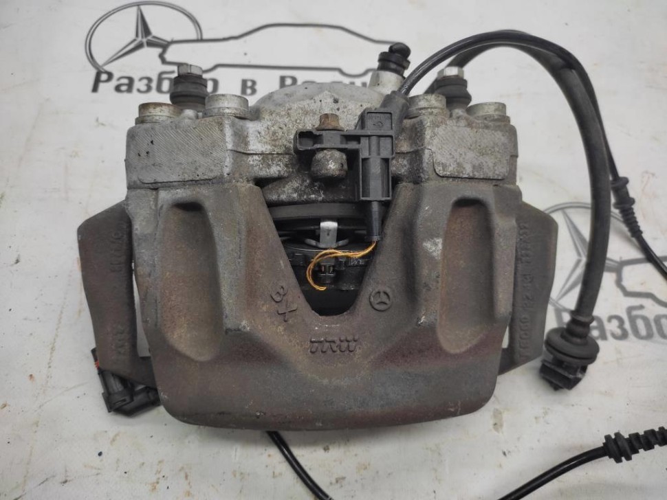 Суппорт передний правый MERCEDES-BENZ CLS-класс C218/X218 (2010 - 2014) фото 1 — Разборка Мерседес