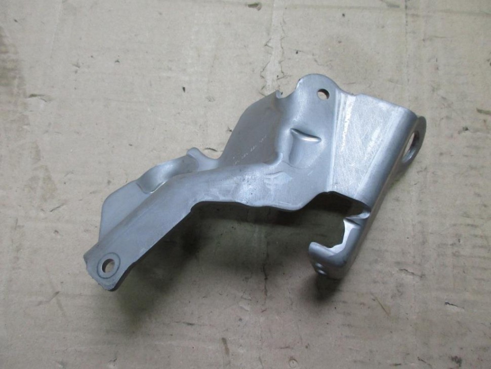 Защитный экран MERCEDES-BENZ C-класс W205/S205/C205/A205 (2014 - 2018) фото 1 — Разборка Мерседес