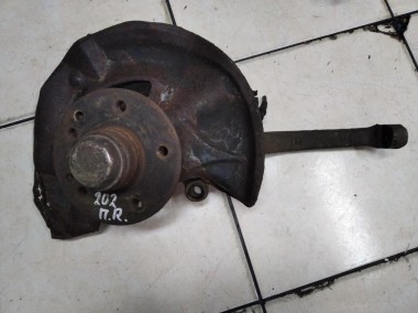 Кулак поворотный передний правый MERCEDES-BENZ C-класс W202/S202 рестайлинг (1997 - 2001) — Разборка Мерседес