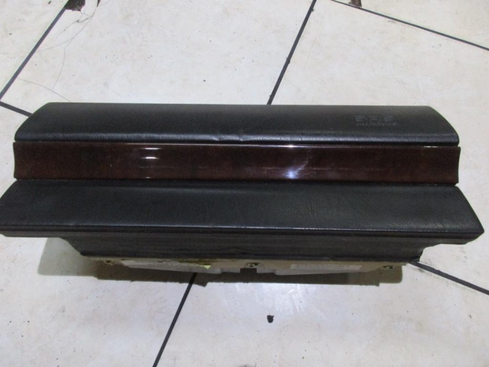 Подушка безопасности пасажирская MERCEDES-BENZ W124 W124/S124/C124/A124 (1984 - 1993) фото 1 — Разборка Мерседес