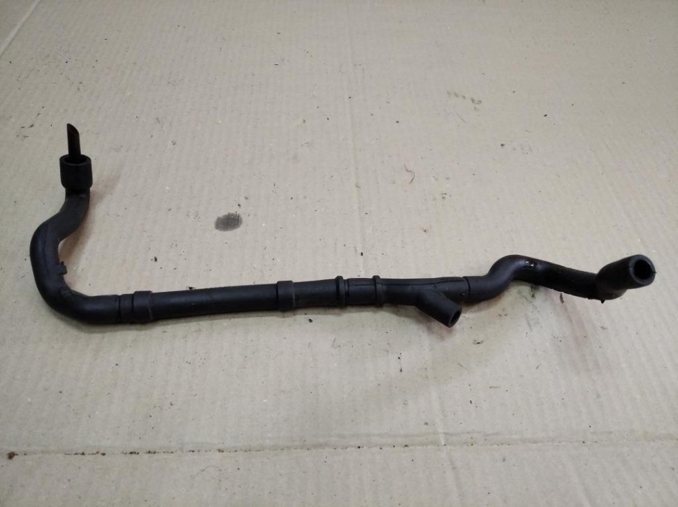 Трубка вентиляции картерных газов MERCEDES-BENZ S-класс W221 (2005 - 2009) фото 1 — Разборка Мерседес