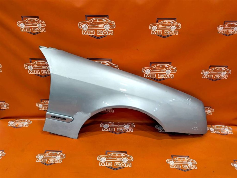 Крыло переднее правое MERCEDES-BENZ CLK-класс C208/A208 рестайлинг (1999 - 2003) фото 1 — Разборка Мерседес