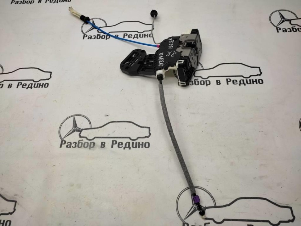 Замок двери задней правой MERCEDES-BENZ GLA-класс X156 рестайлинг (2017 - 2020) фото 1 — Разборка Мерседес