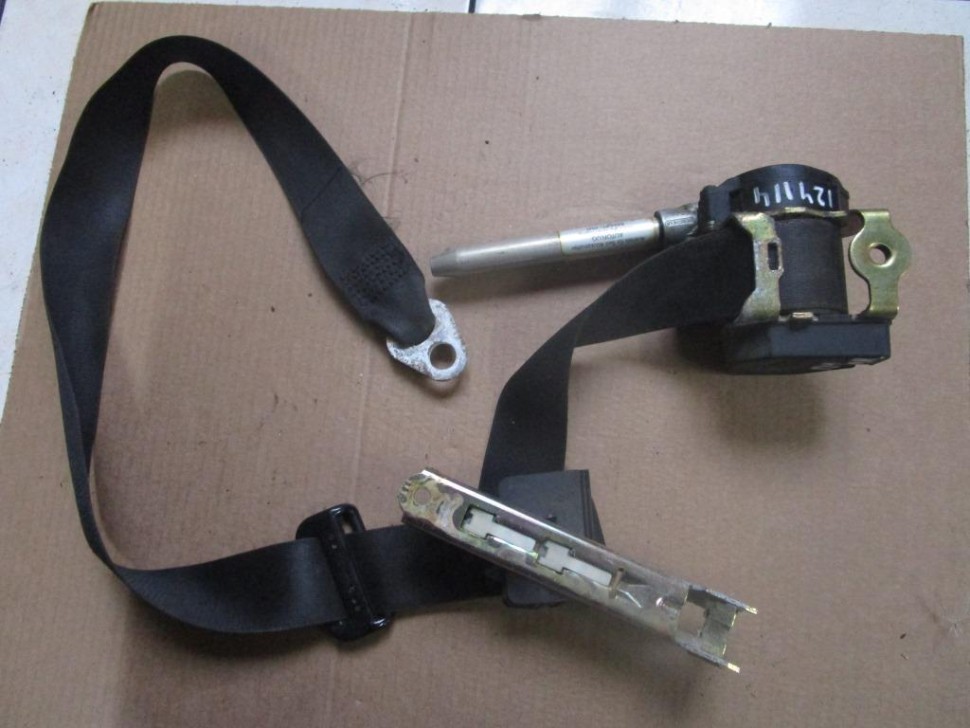 Ремень безопасности передний правый MERCEDES-BENZ E-класс W124/S124/C124/A124 (1984 - 1997) фото 1 — Разборка Мерседес