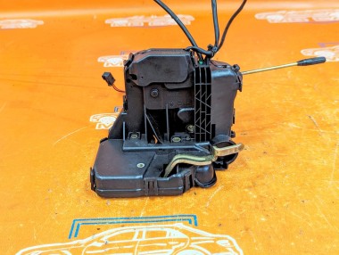 Замок двери передней левой MERCEDES-BENZ CLK-класс C209/A209 (2002 - 2005) — Разборка Мерседес