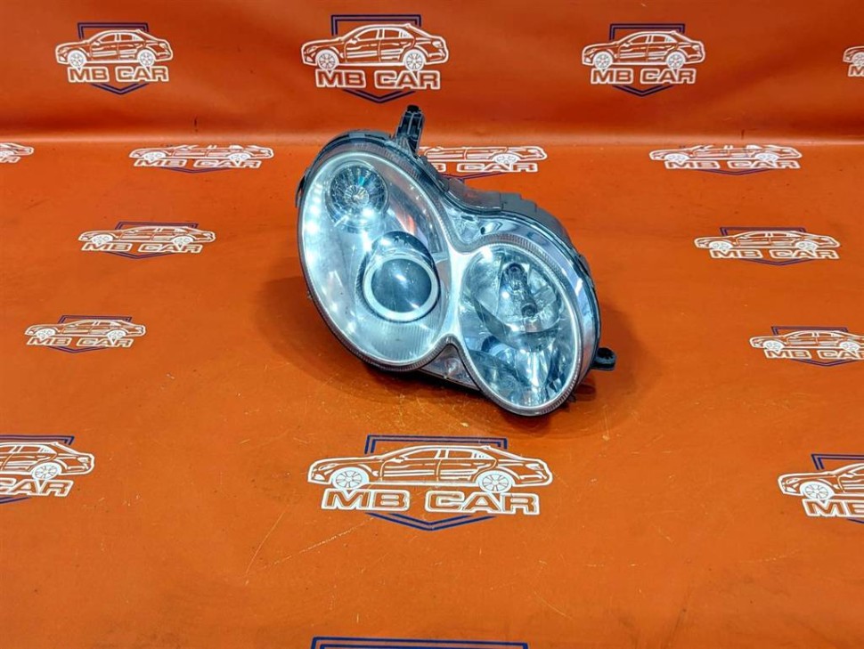 Фара правая MERCEDES-BENZ CLK-класс C209/A209 (2002 - 2005) фото 1 — Разборка Мерседес