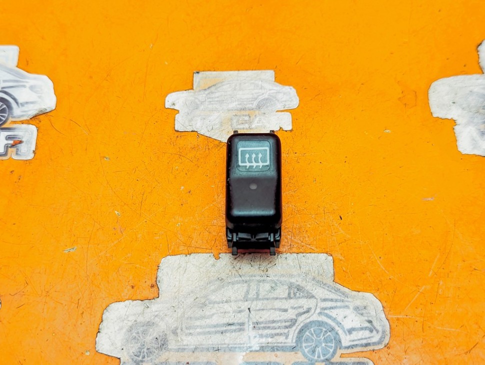 Кнопка MERCEDES-BENZ C-класс W202/S202 (1993 - 1997) фото 1 &mdash; Разборка Мерседес