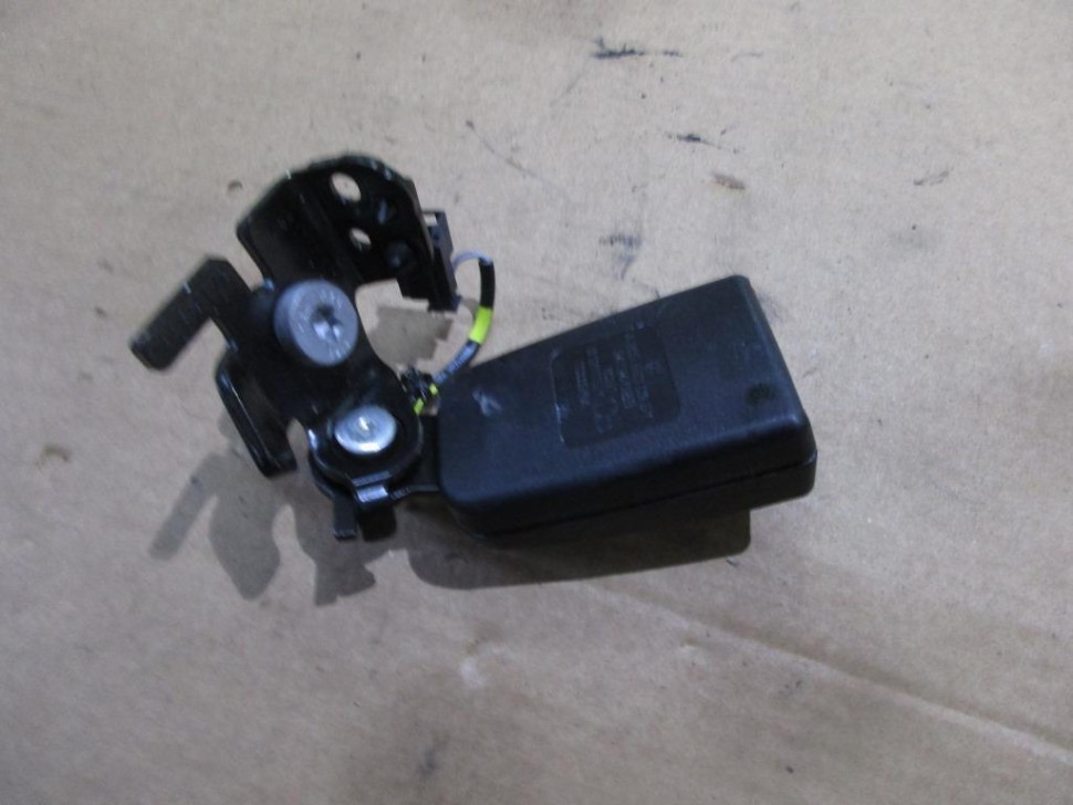 Замок ремня безопасности MERCEDES-BENZ GLC-класс X253 (2015 - 2019) фото 1 — Разборка Мерседес