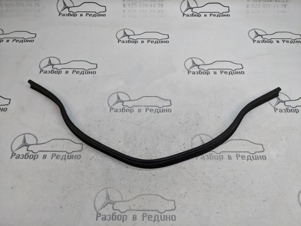 Уплотнитель моторного отсека MERCEDES-BENZ S-класс W221 (2005 - 2009) фото 1 — Разборка Мерседес