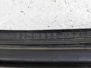 Уплотнитель моторного отсека MERCEDES-BENZ S-класс W221 (2005 - 2009) — Разборка Мерседес