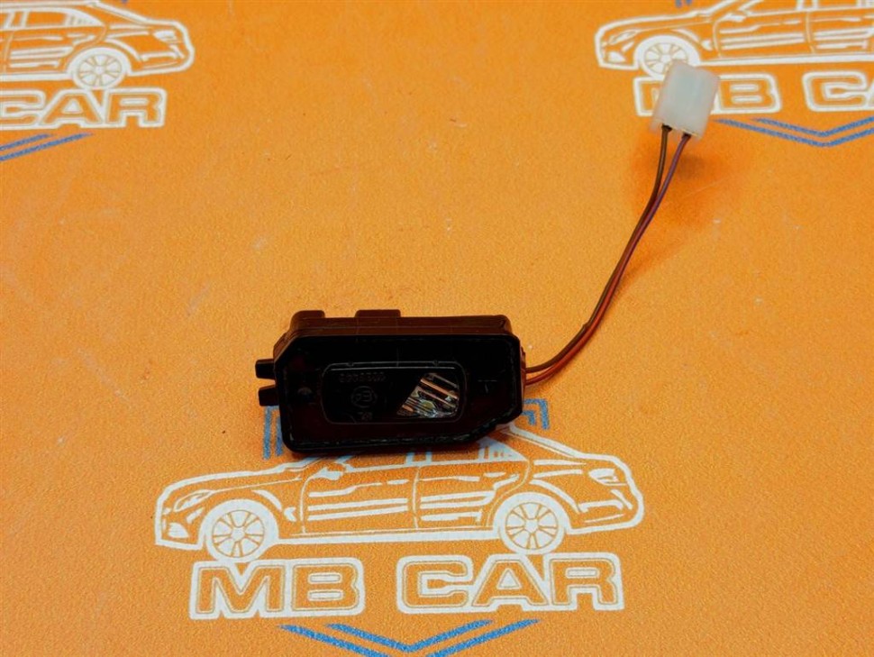 Плафон подсветки MERCEDES-BENZ S-класс AMG W222/C217/A217 (2013 - 2017) фото 1 — Разборка Мерседес