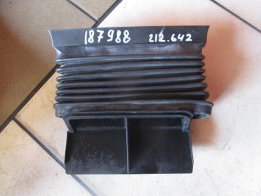 Патрубок воздушный MERCEDES-BENZ E-класс W212/S212/C207/A207 (2009 - 2013) — Разборка Мерседес