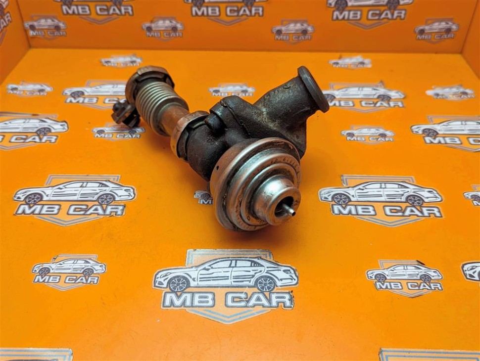 Клапан EGR MERCEDES-BENZ Vito W638 (1996 - 2003) фото 1 — Разборка Мерседес