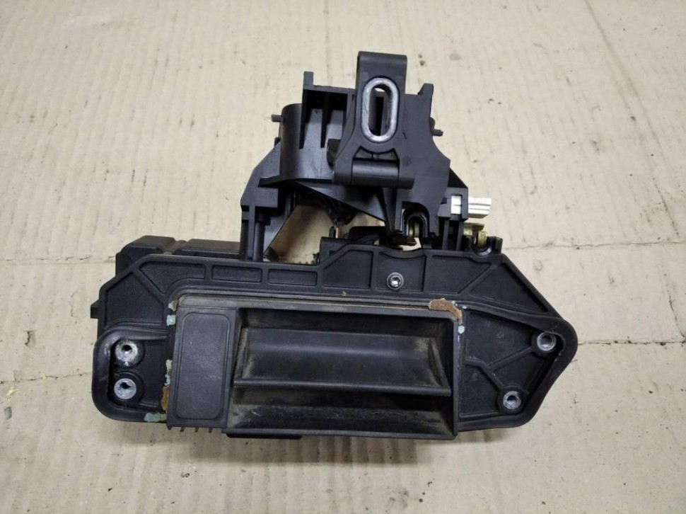 Ручка открытия багажника MERCEDES-BENZ E-класс W211/S211 (2002 - 2006) фото 1 — Разборка Мерседес