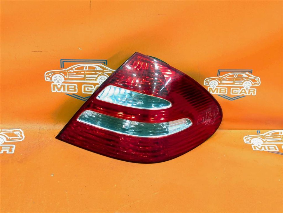 Фонарь задний правый MERCEDES-BENZ E-класс W211/S211 (2002 - 2006) фото 1 — Разборка Мерседес