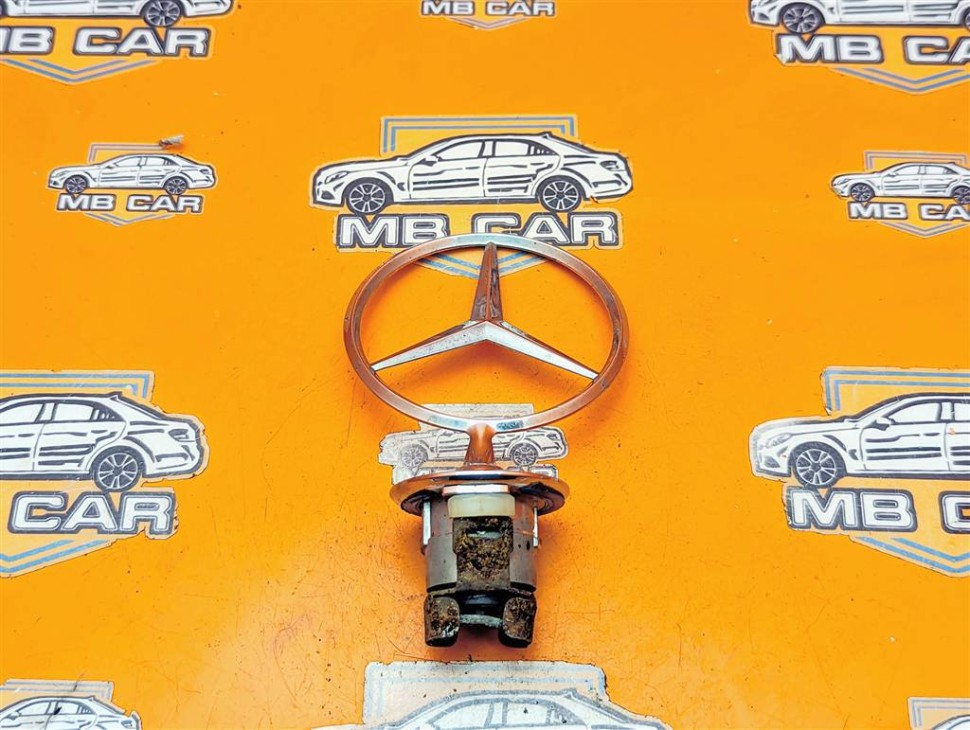 Эмблема капота MERCEDES-BENZ E-класс W211/S211 рестайлинг (2006 - 2009) фото 1 — Разборка Мерседес