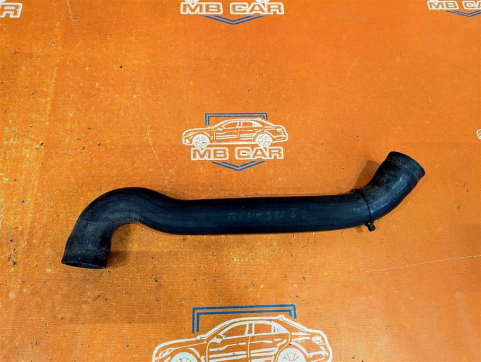 Патрубок радиатора MERCEDES-BENZ S-класс W220 (1998 - 2005) фото 1 — Разборка Мерседес