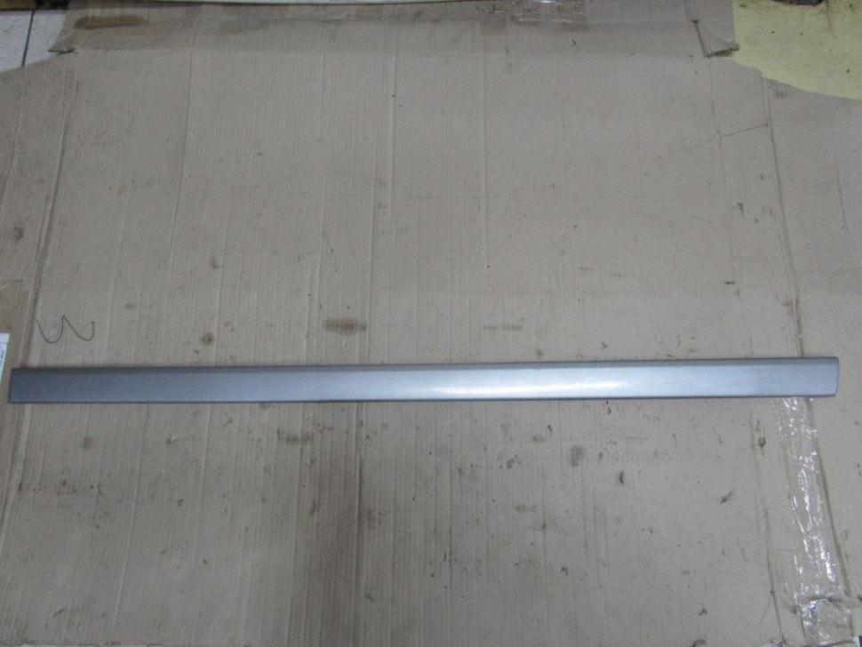 Молдинг двери MERCEDES-BENZ CLK-класс C208/A208 (1997 - 2000) фото 1 — Разборка Мерседес