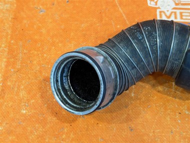 Патрубок интеркулера MERCEDES-BENZ C-класс W203/S203/CL203 (2000 - 2004) — Разборка Мерседес