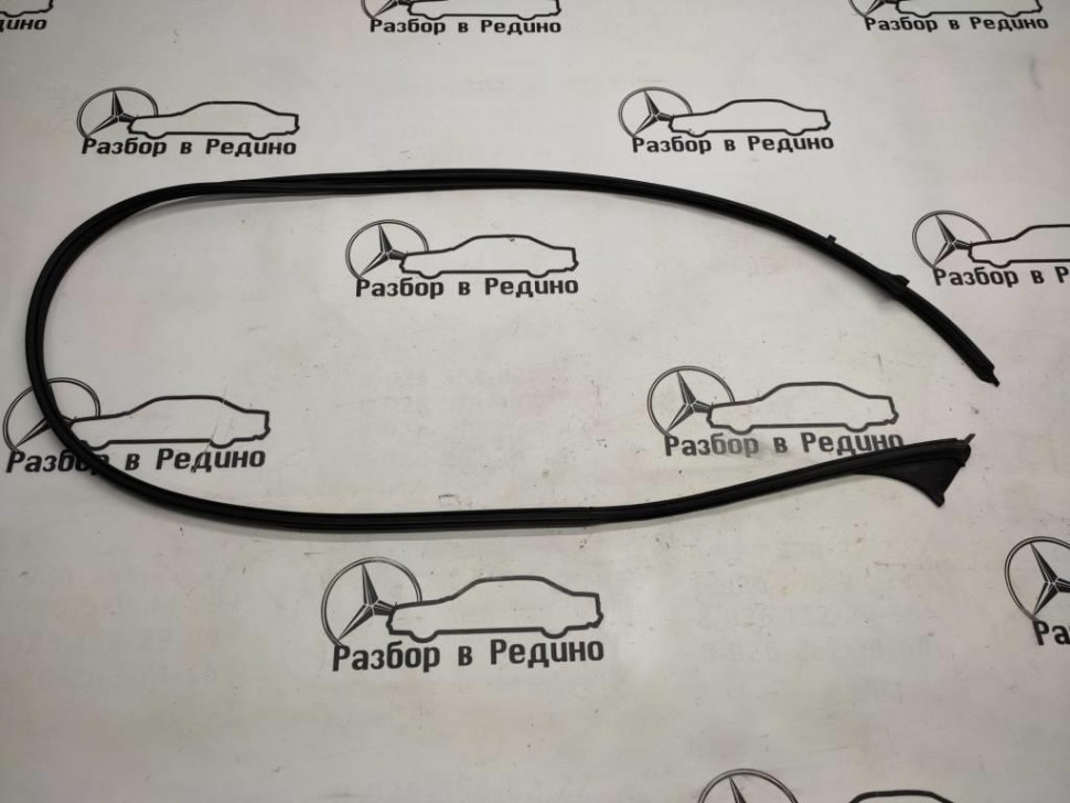 Уплотнитель крыши MERCEDES-BENZ CLS-класс C218/X218 (2010 - 2014) фото 1 — Разборка Мерседес