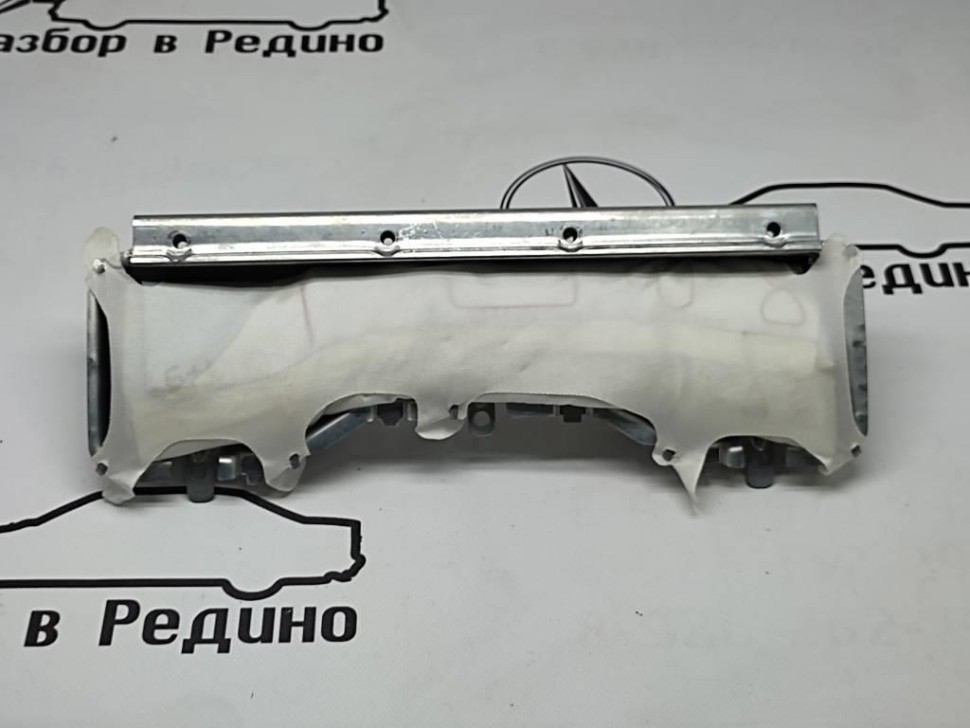 Подушка безопасности коленная MERCEDES-BENZ CLS-класс C218/X218 (2010 - 2014) фото 1 — Разборка Мерседес