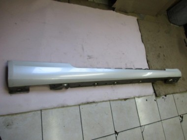 Порог пластиковый правый MERCEDES-BENZ E-класс W212/S212/C207/A207 рестайлинг (2013 - 2016) — Разборка Мерседес