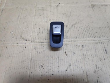 Кнопка ручника MERCEDES-BENZ C-класс W205/S205/C205/A205 (2014 - 2018) — Разборка Мерседес