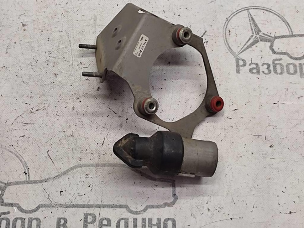 Кронштейн MERCEDES-BENZ G-класс W463 (1990 - 2006) фото 1 — Разборка Мерседес