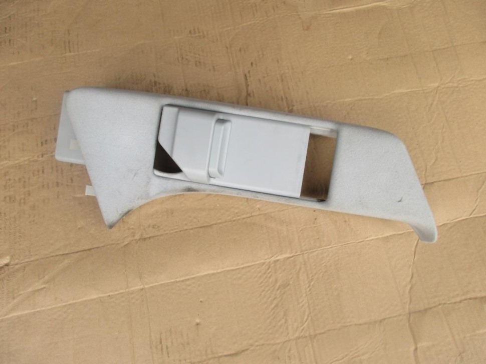 Накладка задней стойки MERCEDES-BENZ E-класс W211/S211 (2002 - 2006) фото 1 — Разборка Мерседес